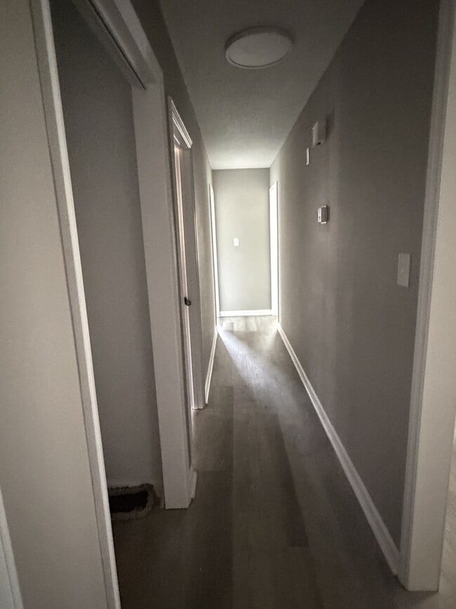 Building Photo - 524 Newcastle Rd