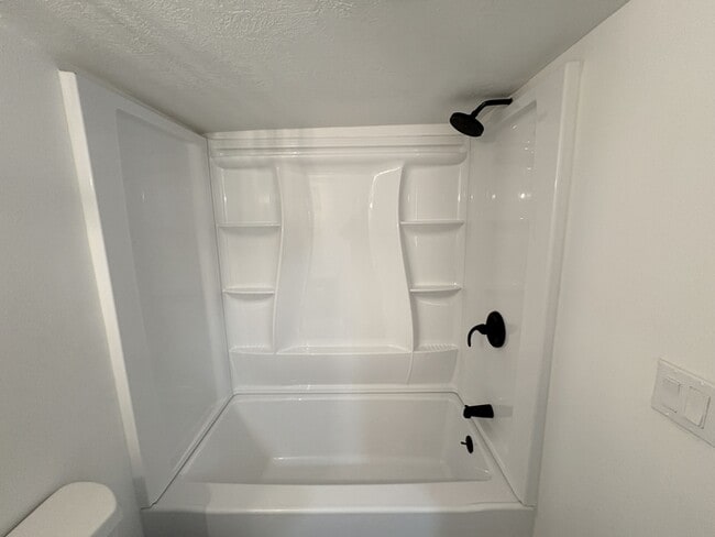 Building Photo - 7898 Tinamous Rd