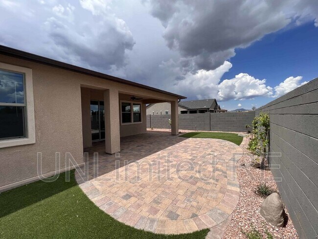 Building Photo - 7761 E Annabel Way