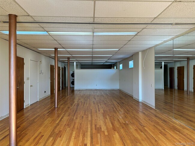 Building Photo - 906 South St