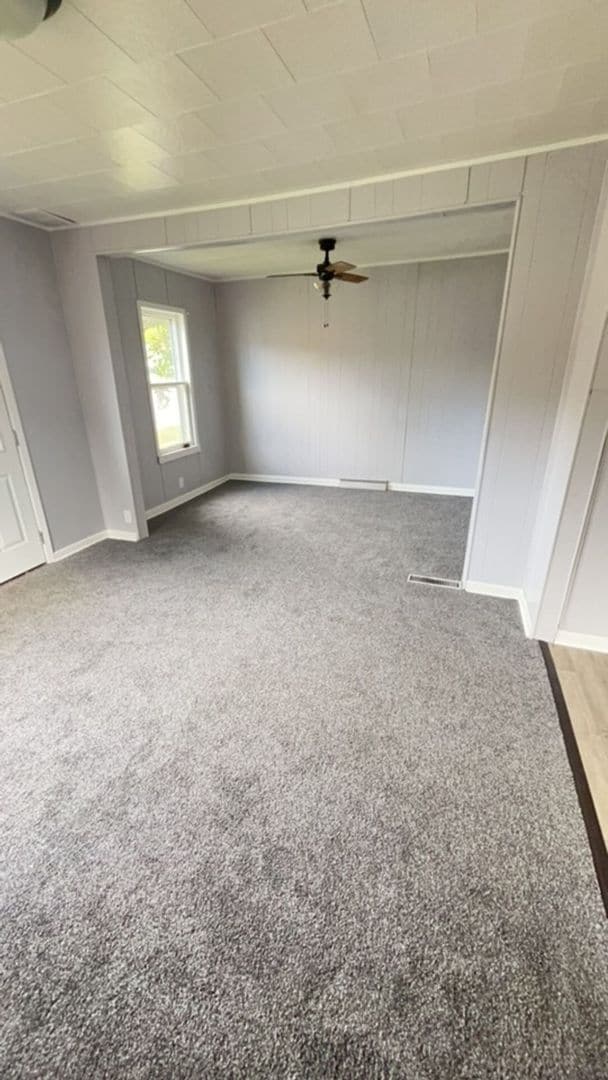 Building Photo - Single Family Home Available!