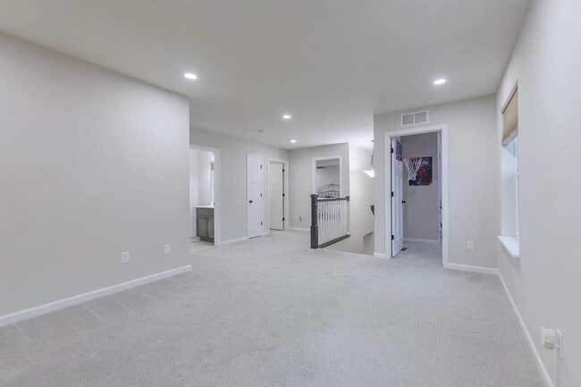 Building Photo - Beautifully updated lakeville 4 bedroom available for lease!