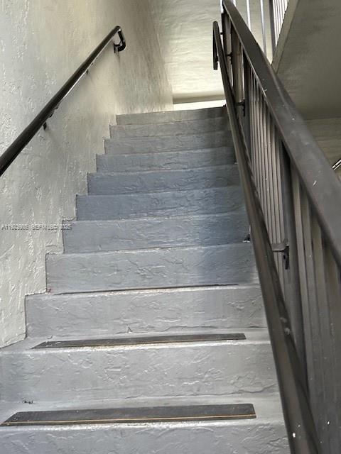 Building Photo - 16215 NE 18th Ct