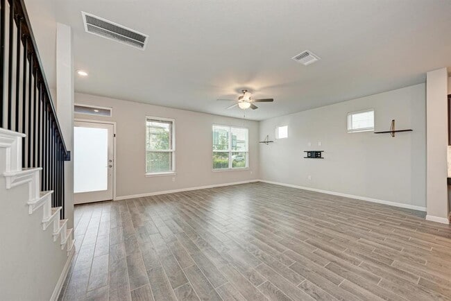 Building Photo - 5408 Baythorne Dr