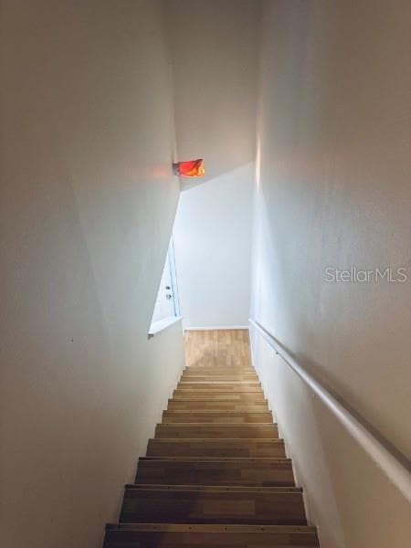 Building Photo - 7132 Waterside Dr