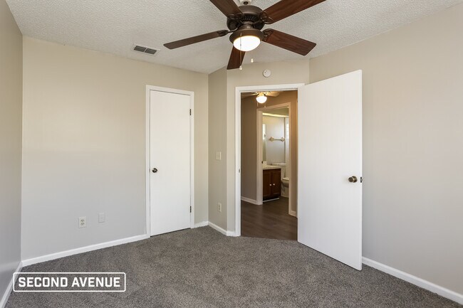 Building Photo - 6604 Arancio Dr W