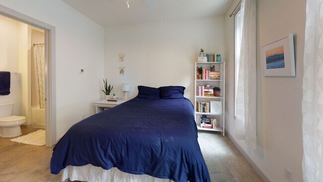 Building Photo - Coming Soon! East Nashville off Gallatin R...