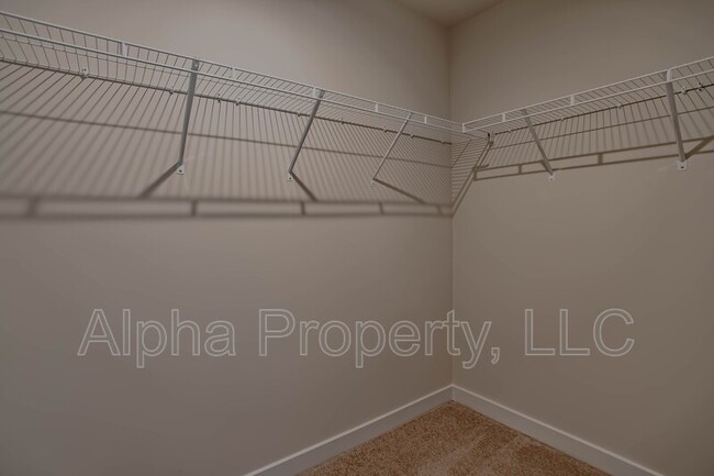 Building Photo - 219 Clearwood Dr