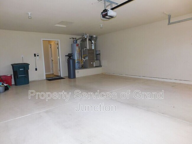 Building Photo - 737 Canvasback Cir