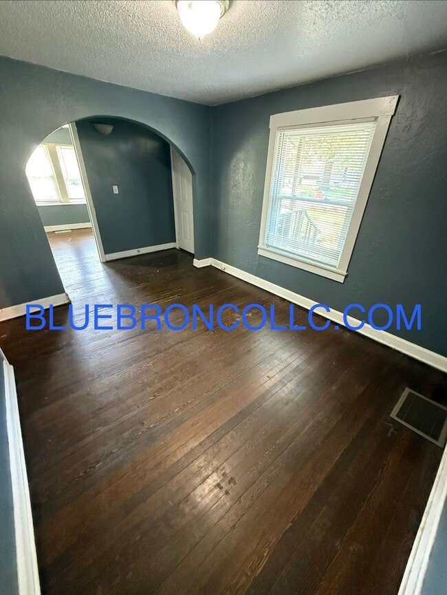 Building Photo - Cozy 1 bedroom house with a lot to offer