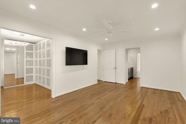 Building Photo - 1318 Round Oak Ct