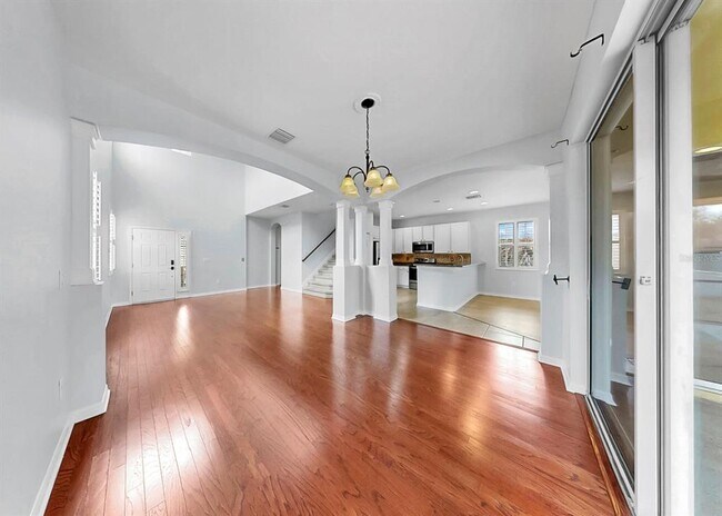 Building Photo - 17423 New Cross Cir