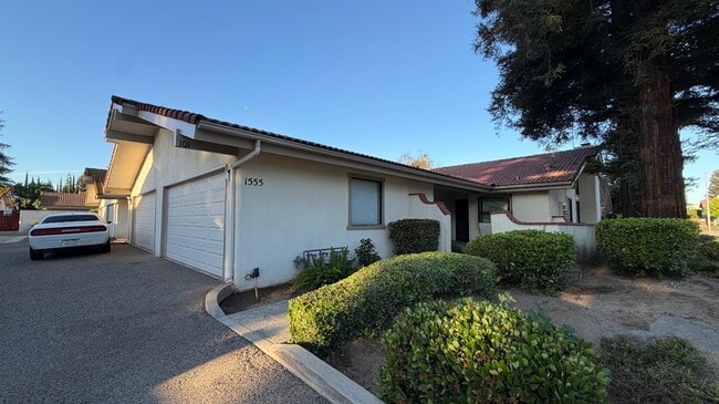 Building Photo - 1555 W Boston Ave