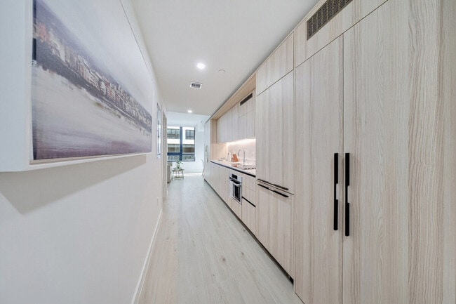 Building Photo - 36 NE 2nd St