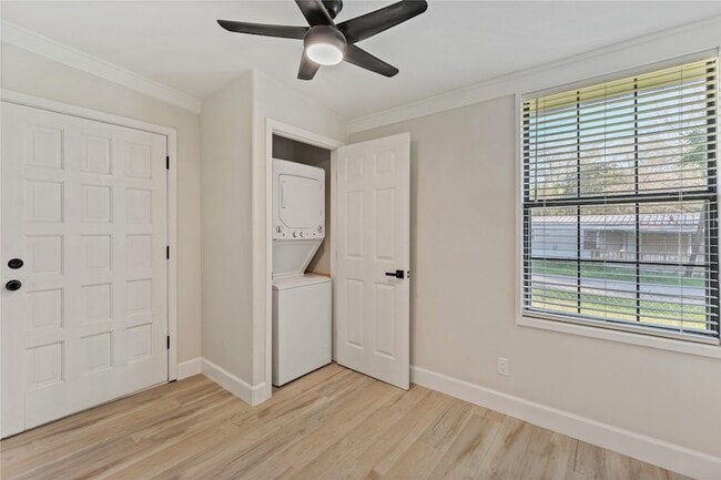 Building Photo - 231 Javelina Trl
