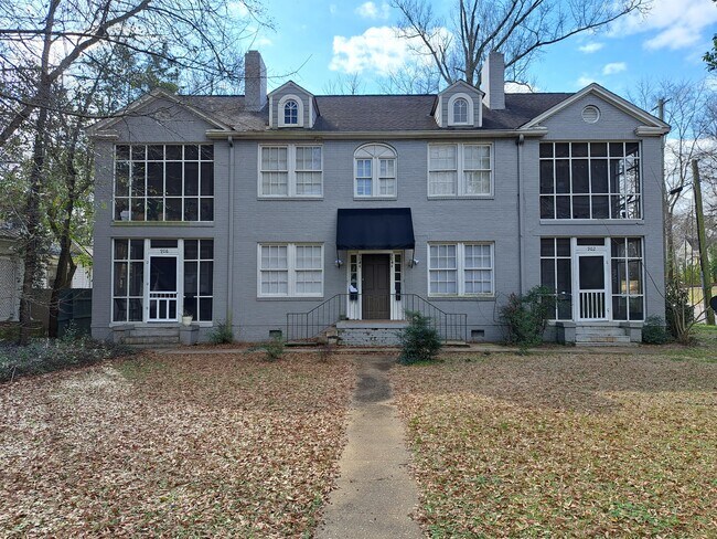 Building Photo - 906 E Fairview Ave