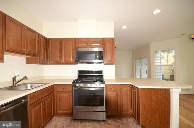 Building Photo - 3527 Piney Woods Pl