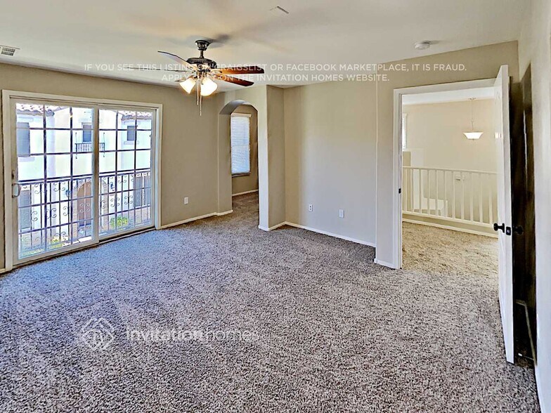 Building Photo - 853 S Huish Dr