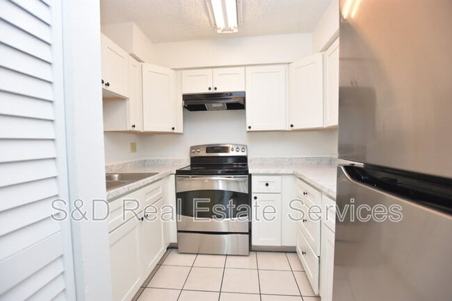 Building Photo - 4745 Dimbath Dr