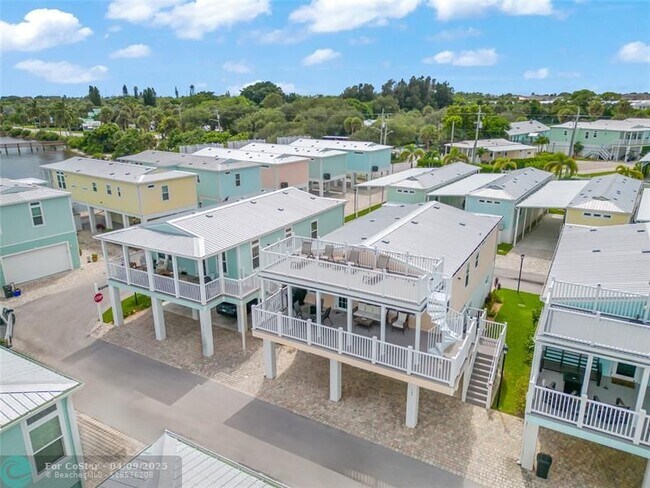 Building Photo - 423 E Intercoastal Dr