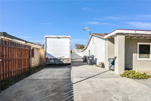 Building Photo - 3913 Walnut St