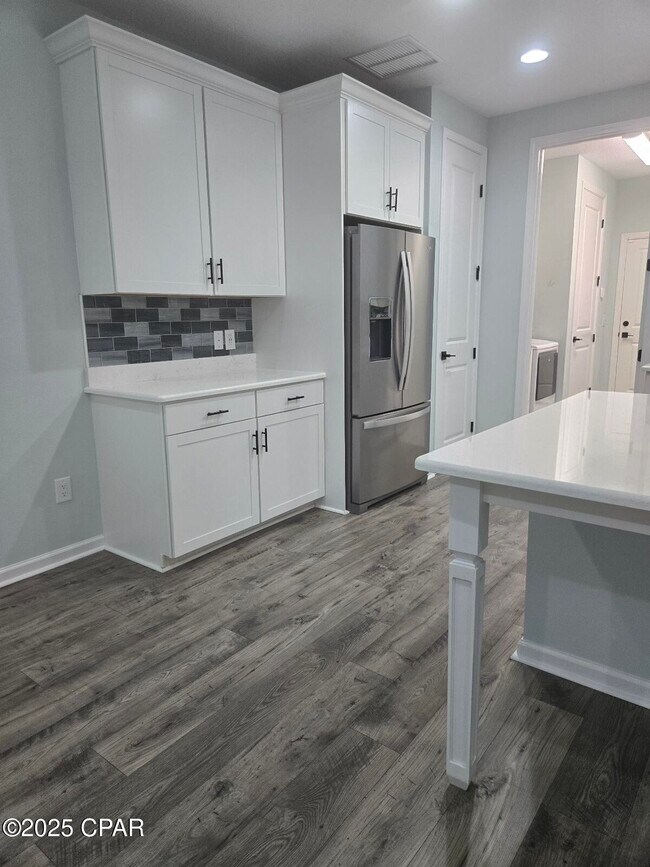 Building Photo - 8676 Coral Reef Wy
