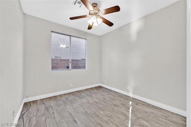 Building Photo - 3313 Golden View St