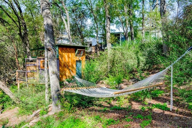 Building Photo - 5323 Downs Dr