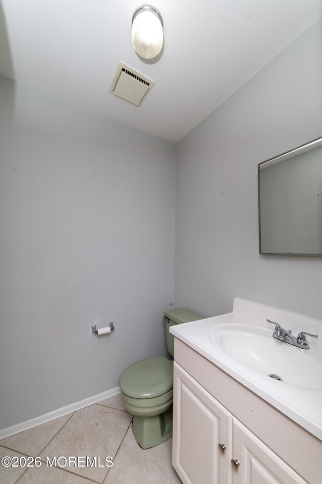 Building Photo - 30 Knoll Ct