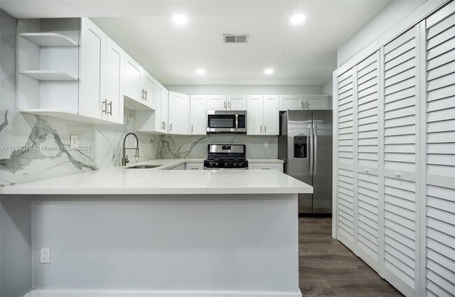 Building Photo - 6211 SW 116th Pl