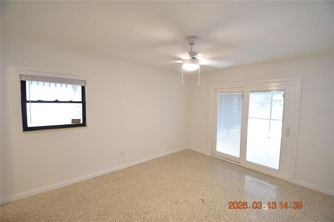 Building Photo - 528 Suwanee Cir