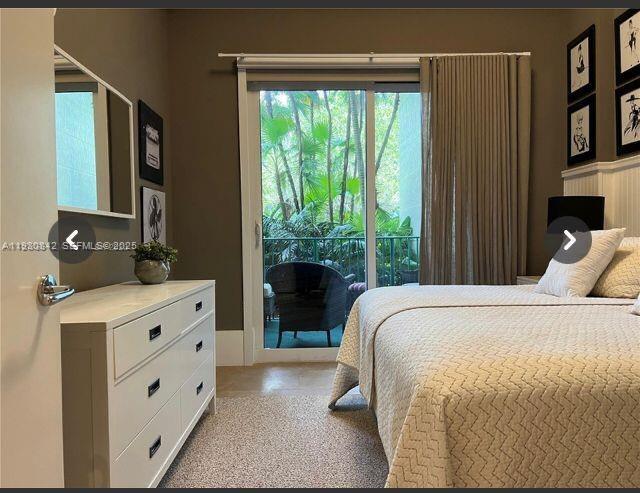 Building Photo - 20000 E Country Club Dr