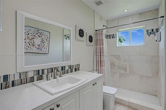 Building Photo - 16000 N Miami Ave