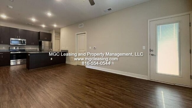 Building Photo - Hot Deal Alert! Move In May and Save!