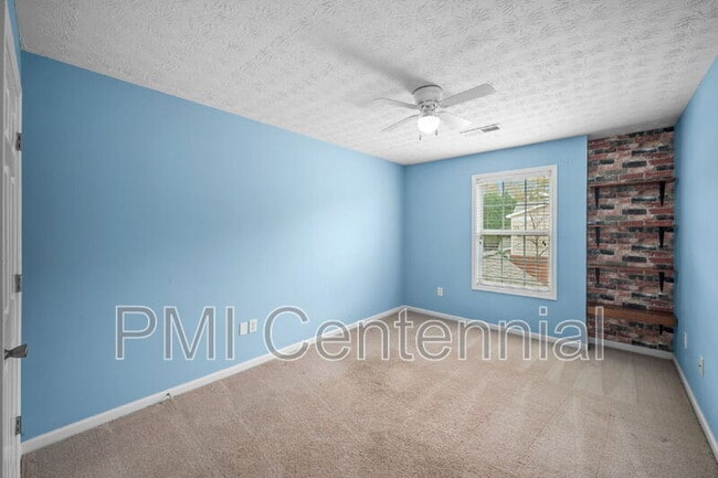 Building Photo - 152 Tara Commons Dr