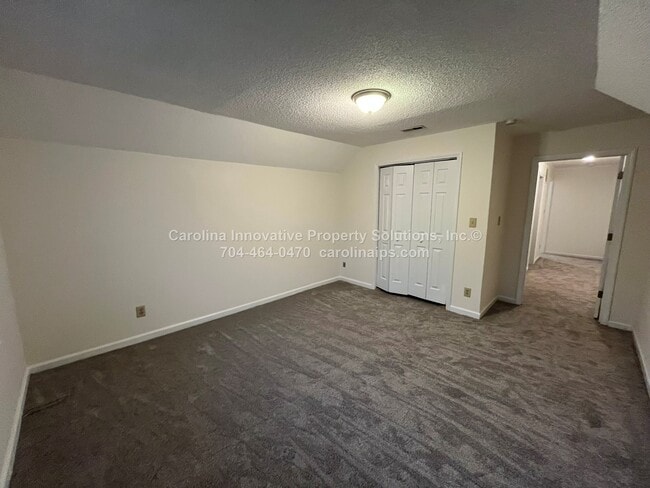 Building Photo - 4535 Dawnwood Dr