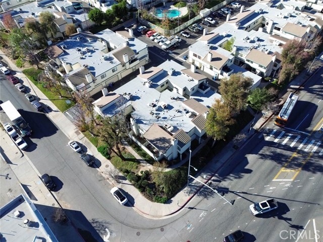 Building Photo - 10475 Newhome Ave