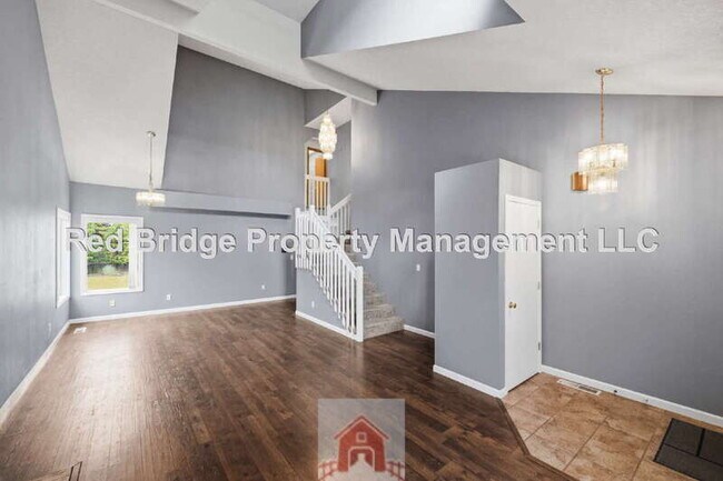 Building Photo - 13571 SW Uplands Dr