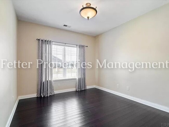 Building Photo - Stunning 4 Bedroom in Cayman Ridge