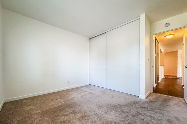 Building Photo - 4022 Abbey Terrace