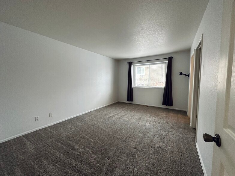 Building Photo - 2085 E 103rd Ave