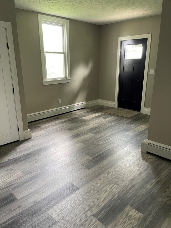 Building Photo - 24 Brooks Rd