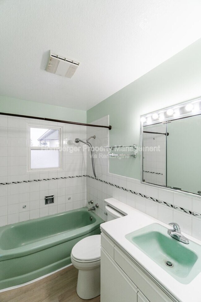 Building Photo - 3523 E 18th Ave