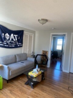 Building Photo - 247 Bennington St