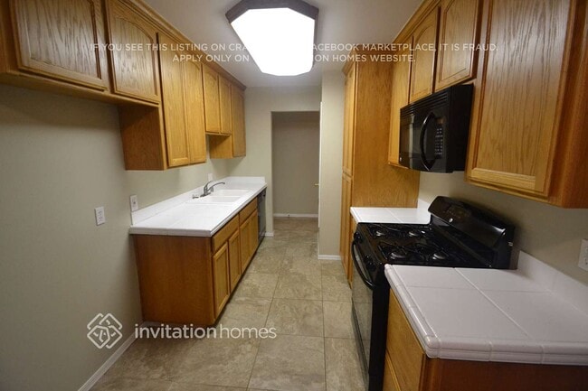 Building Photo - 402 Springvalley Dr