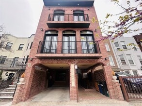 Building Photo - 1128 40th St