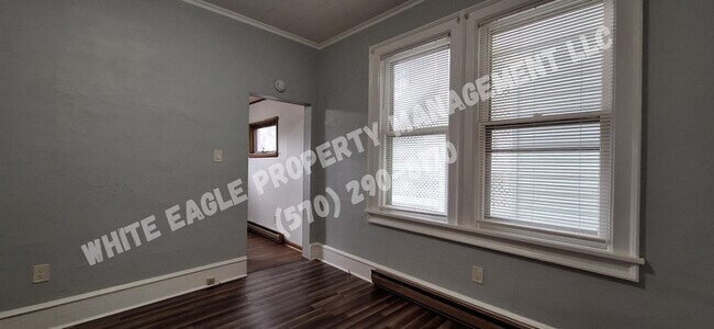 Building Photo - 836 N Main Ave