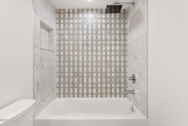 Building Photo - 4726 Bay Point Rd