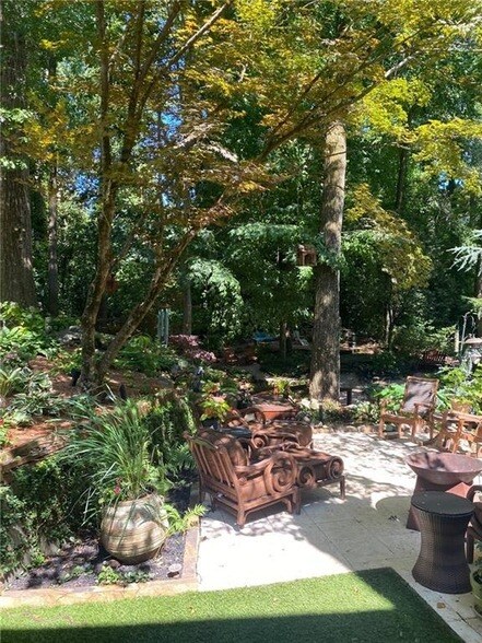 Building Photo - 1891 Ardmore Rd NW