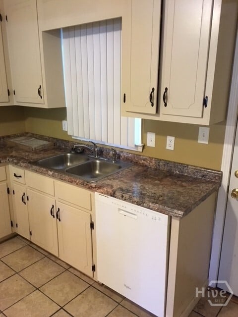 Building Photo - 602 Freeman Dr